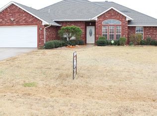 24 SW Oak Tree Dr, Lawton, OK 73505