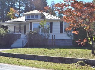 246 Tappan St, Spruce Pine, NC 28777