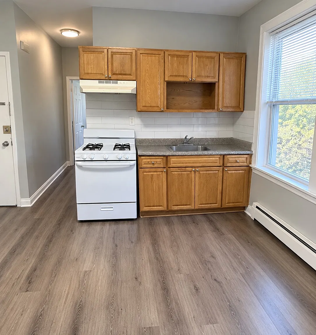 2 bed, $1,800 — Photo 2