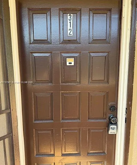 6101 N Falls Circle Dr #312 — Photo 2