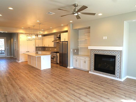 3rd image of 2501 Bruin Dr #52