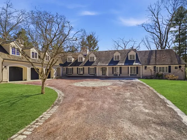 12 Winding River Cir, Wellesley, MA 02482