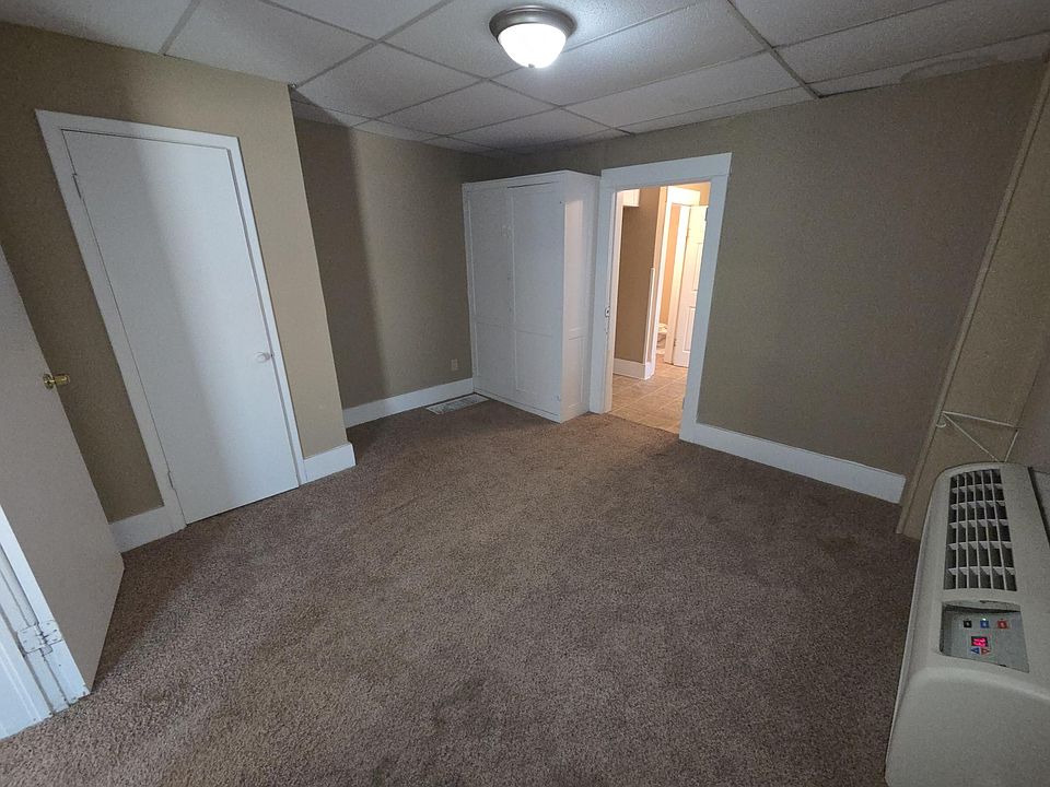 2nd image of 207 S Clarence St #A