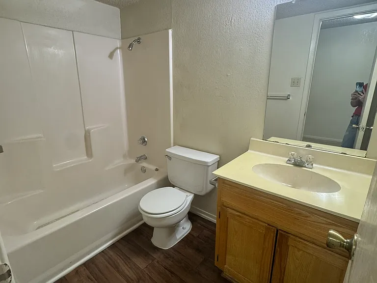 808 N Austin St #9 — Photo 6