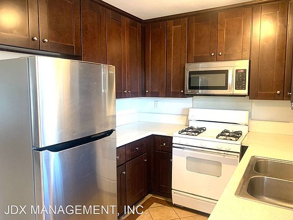 5th image of 3106 42nd St
