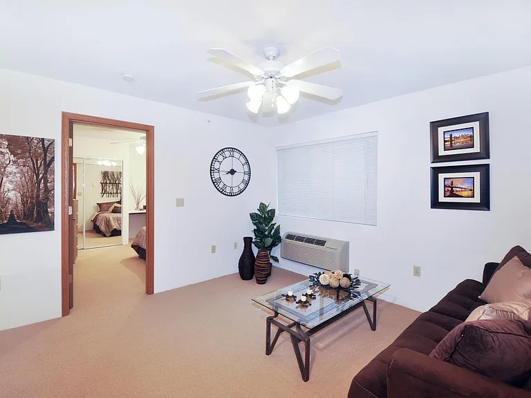 203 N Gregory St — Photo 10