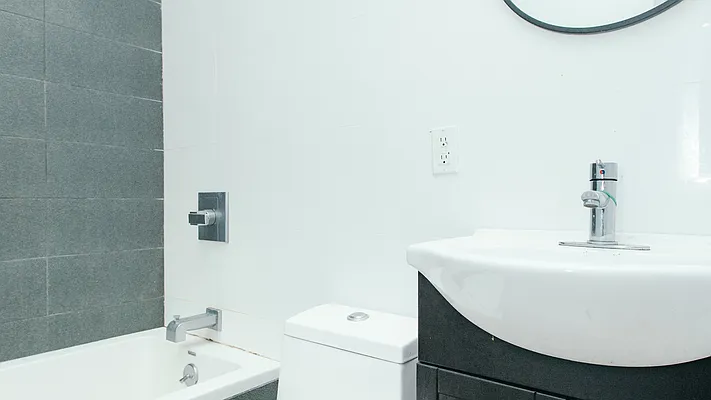 Rented by Nooklyn NYC LLC | media 30