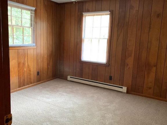 4th image of 1112 Heath Ave