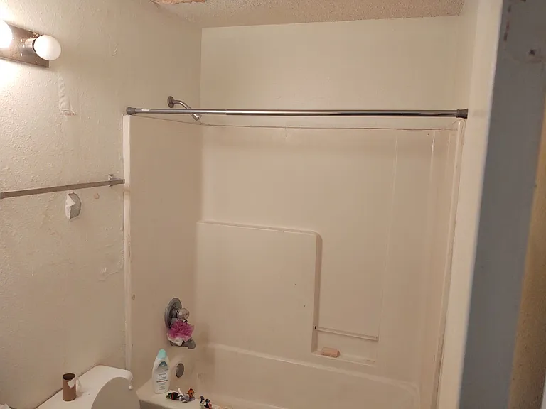 602 Bracewood Cir #A-B — Photo 5