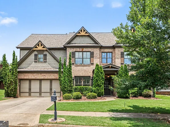 1146 Whisper Cove Dr, Buford, GA 30518