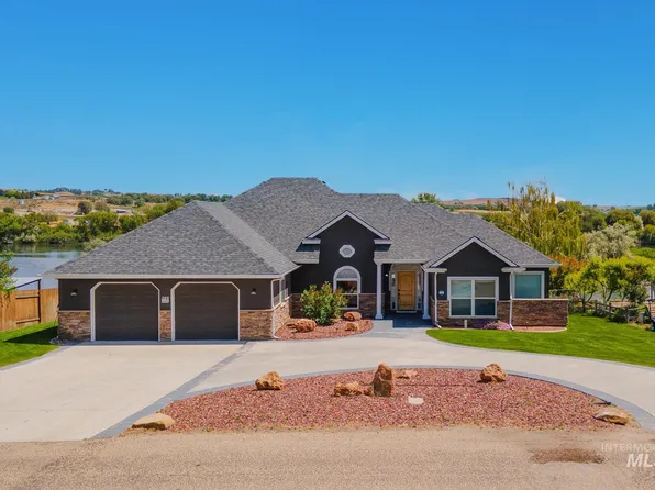 311 Riverview Dr, Marsing, ID 83639