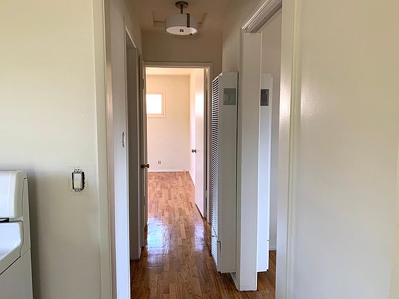 3rd image of 5573 N Burton Ave