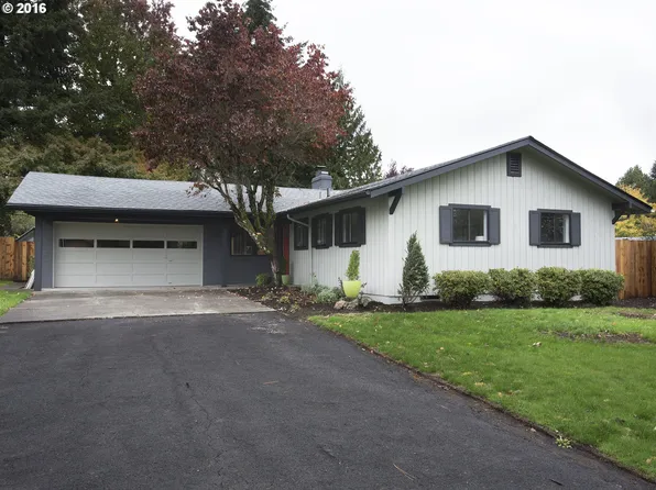 13215 SW Howard Dr, Tigard, OR 97223
