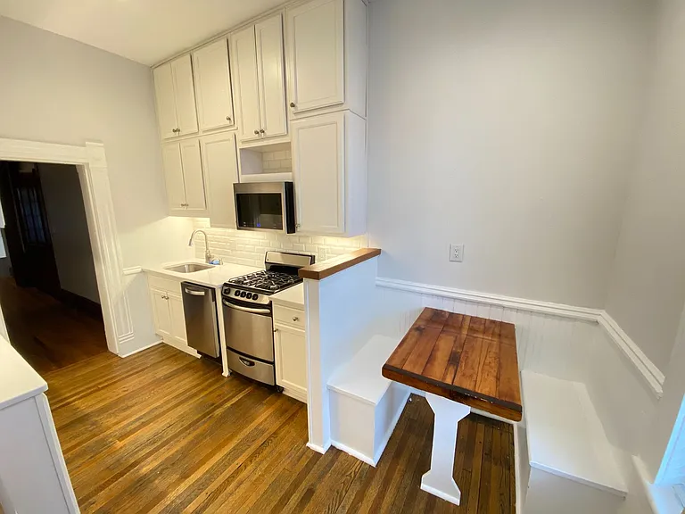 Buttles Ave 182 & Dennison Ave 792 ONYX — Photo 5