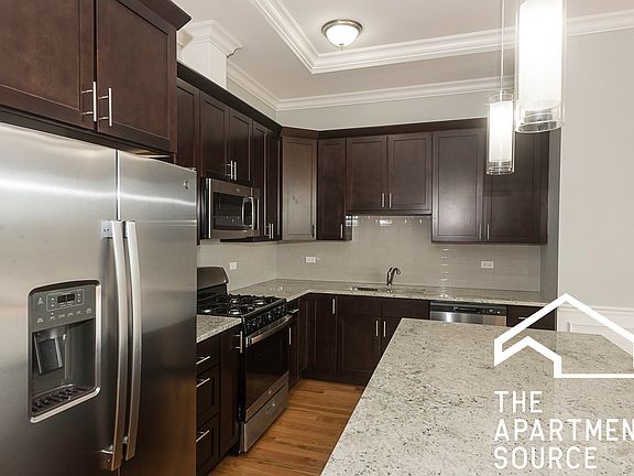 4th image of 520 N Western Ave #4C