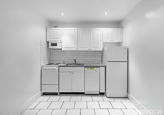 Rented by Mirador Real Estate | media 5