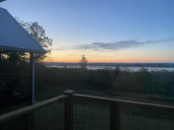 872 Company Farm Rd, Coalmont, TN 37313