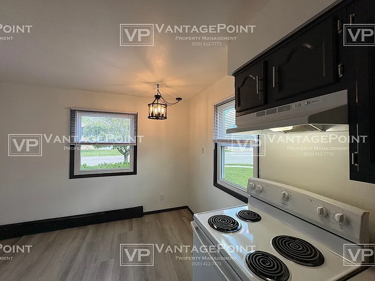 2120 Van Deuren St #A — Photo 6