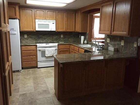 3rd image of 2609 Balsam Ct