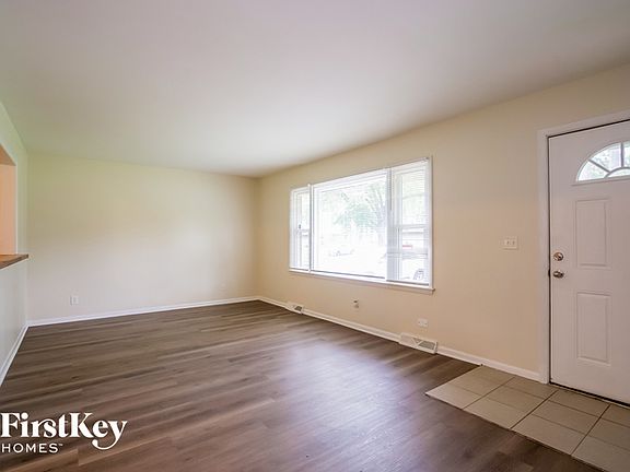 3rd image of 708 N Glenwood Pl
