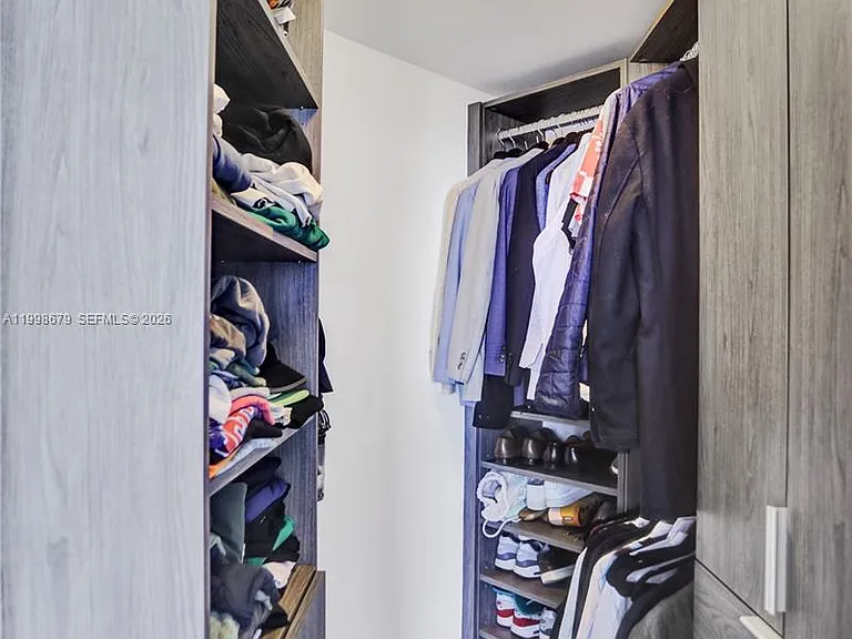 45 SW 9th St #2001 — Photo 19