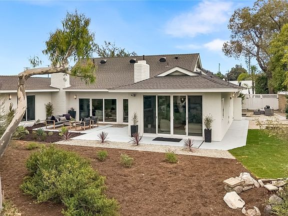 3rd image of 1903 E Bolingridge Dr
