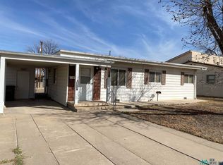 1012 Dogwood Ln, Carlsbad, NM 88220