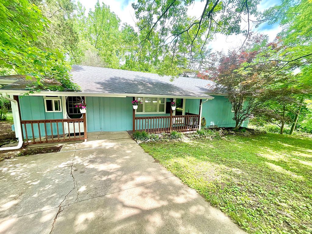 1207 E Georgia St - Property Image