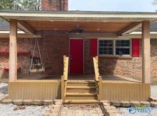 818 Corsbie St NW, Hartselle, AL 35640