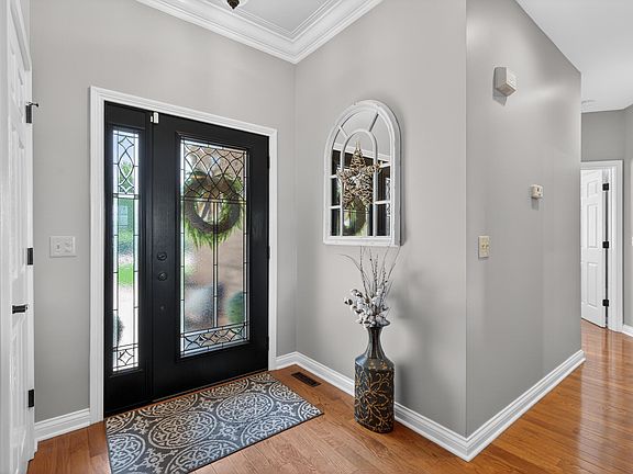 4th image of 105 Elm Fork Dr