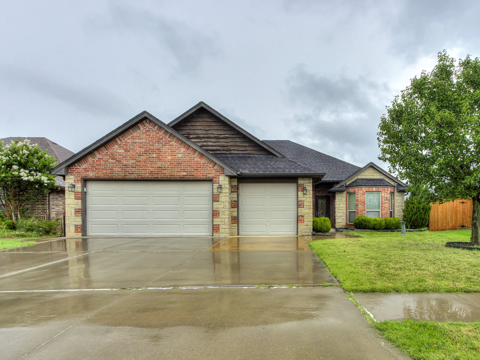 4 bed, 1873 sqft, $2,700 — Photo 1