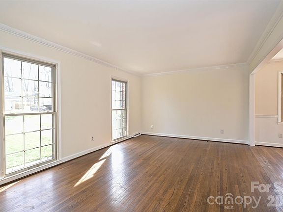 4th image of 3638 Champaign St