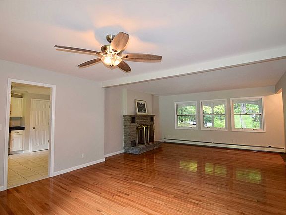 5th image of 43 W Cookingham Dr