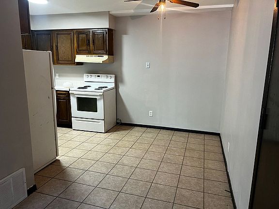 3rd image of 1630 W 42nd St APT 14