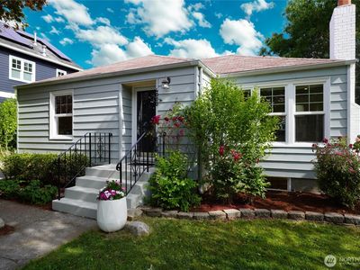 4000 SW Hanford Street, Seattle, WA, 98116