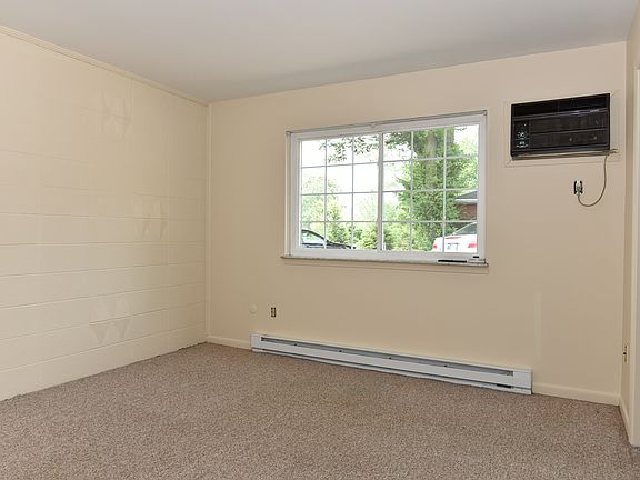 4th image of 411 S Henderson St #4