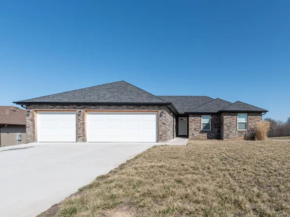 219 W Canterbury Lane, Willard, MO 65781