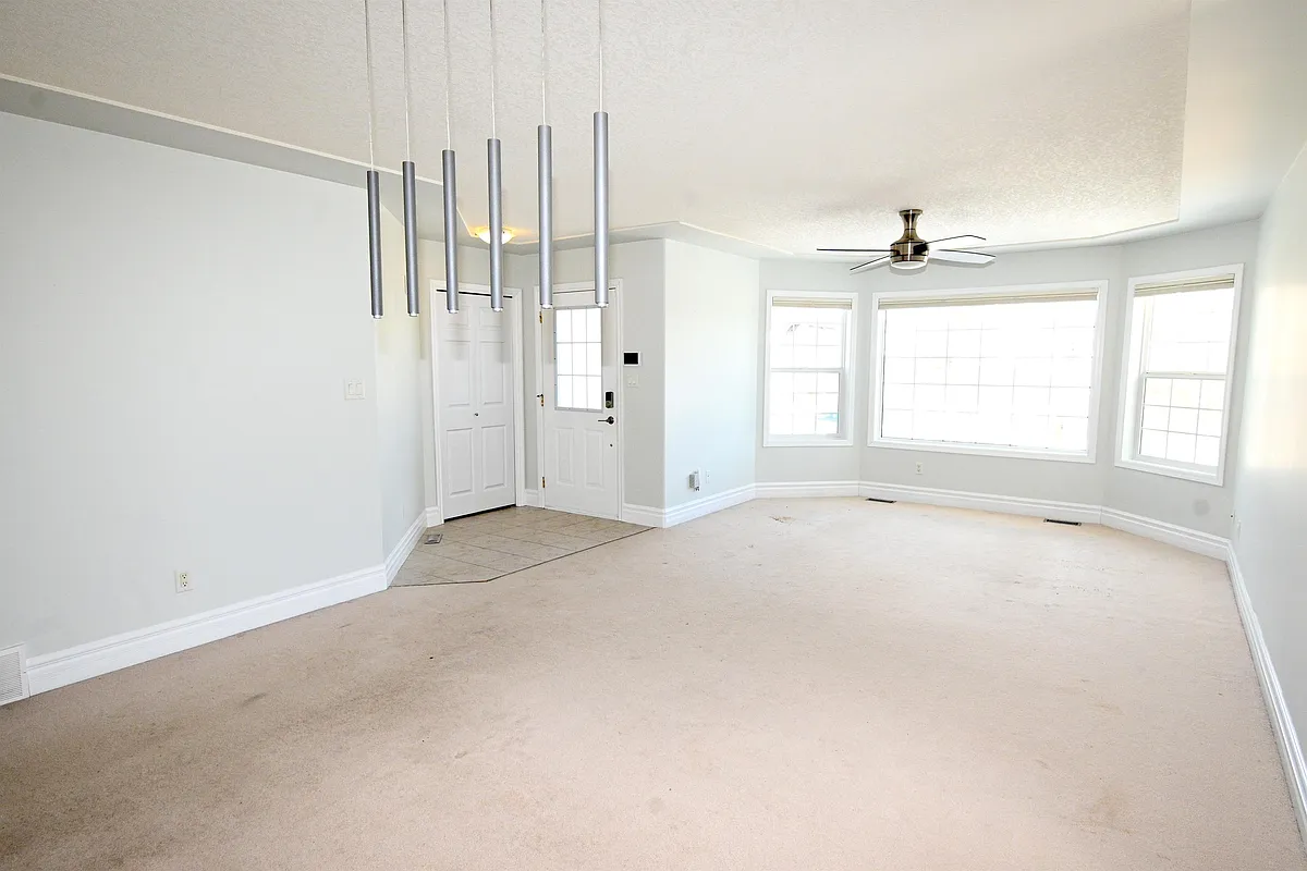 Building Photo - 3242 Vista View Rd #A