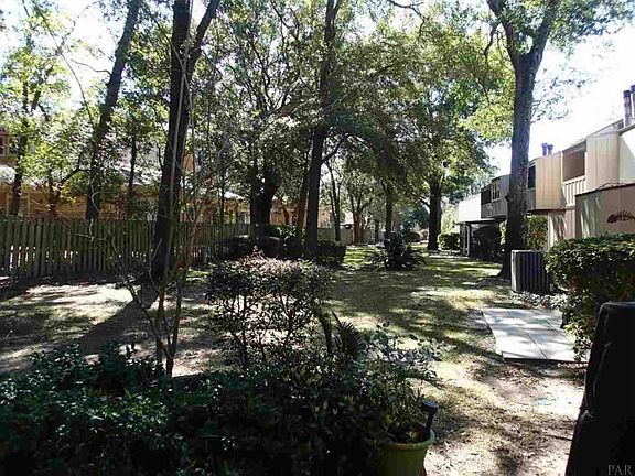 5th image of 3400 Wimbledon Dr APT 14