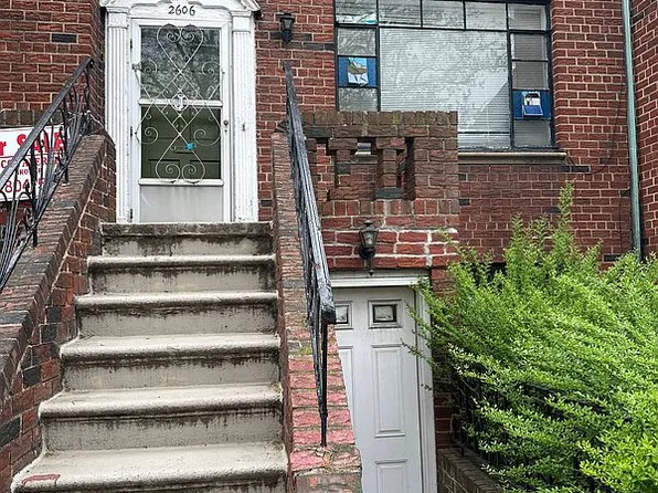 2606 E 11th St, Brooklyn, NY 11235