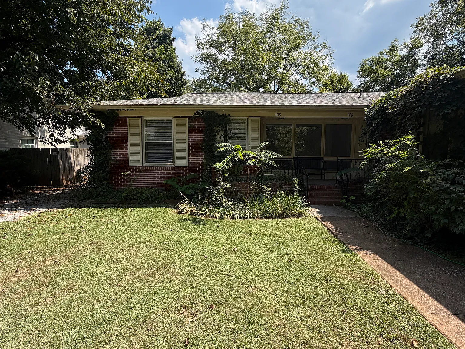 2 bed, 1136 sqft, $1,100 — Photo 1
