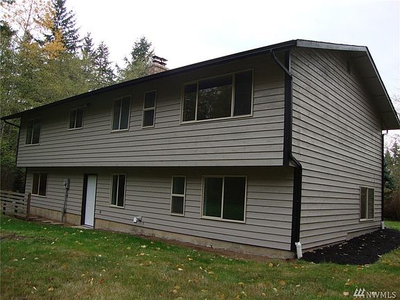 4th image of 13318 11th Ave NE
