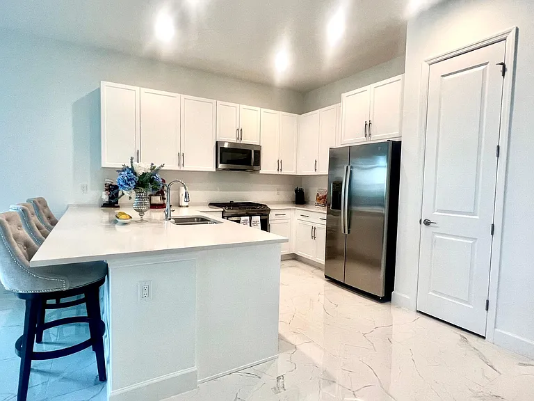 12830 Hawkins Dr — Photo 6