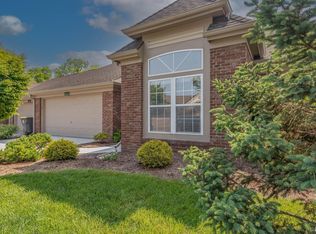 766 E Moss Creek Dr, Bloomington, IN