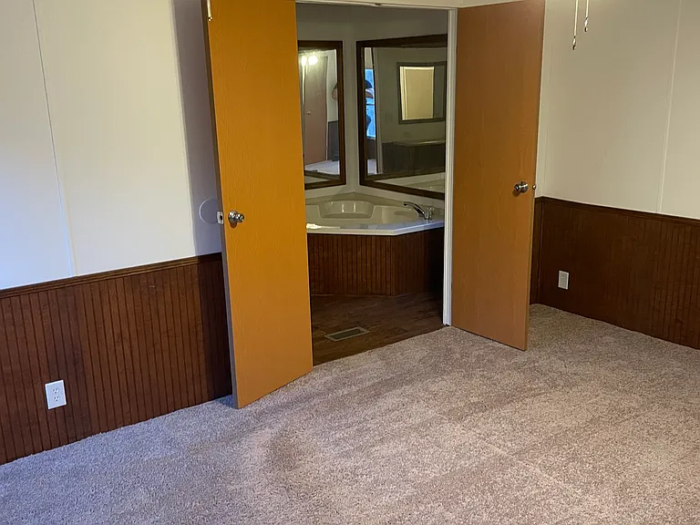 203 Barkwood Ln — Photo 10