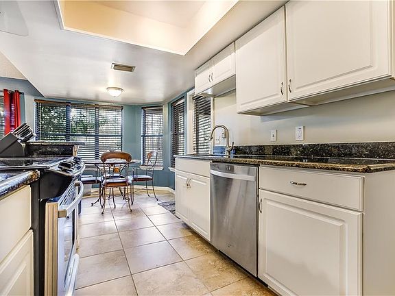 2nd image of 878 Whitewood Dr