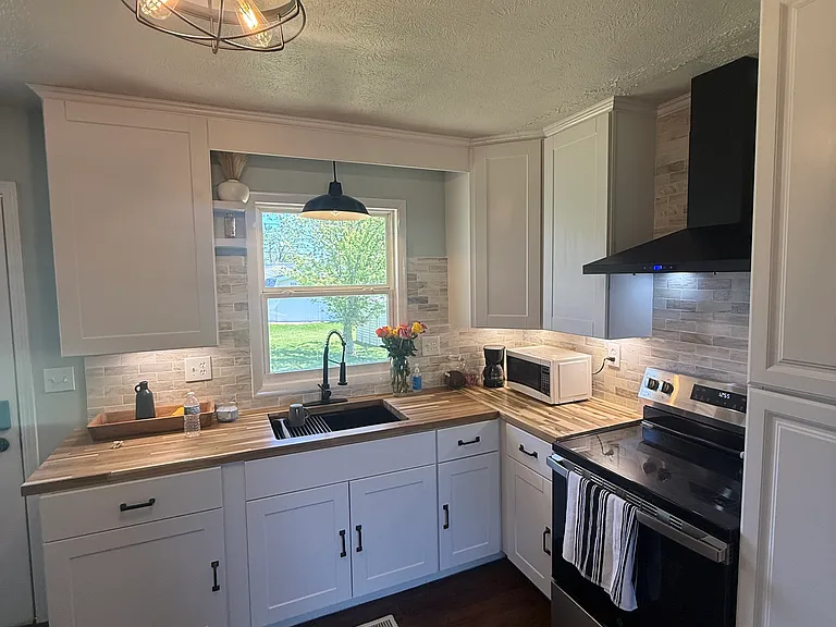 1112 Perkins Dr #A — Photo 3
