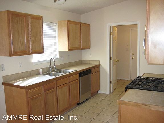 5th image of 7601 Lakewood Ave NW