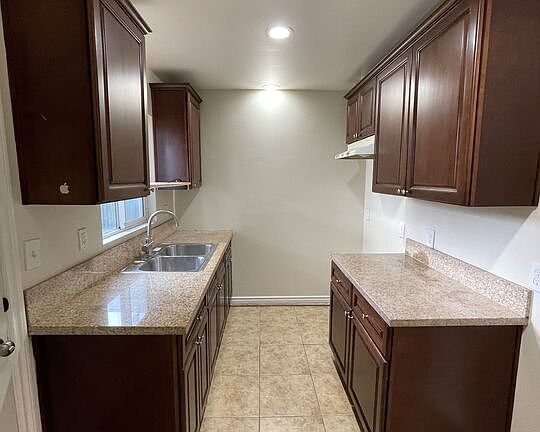 4th image of 10958 S Broadway #10960
