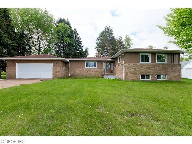 25950 Highland Rd photo 1